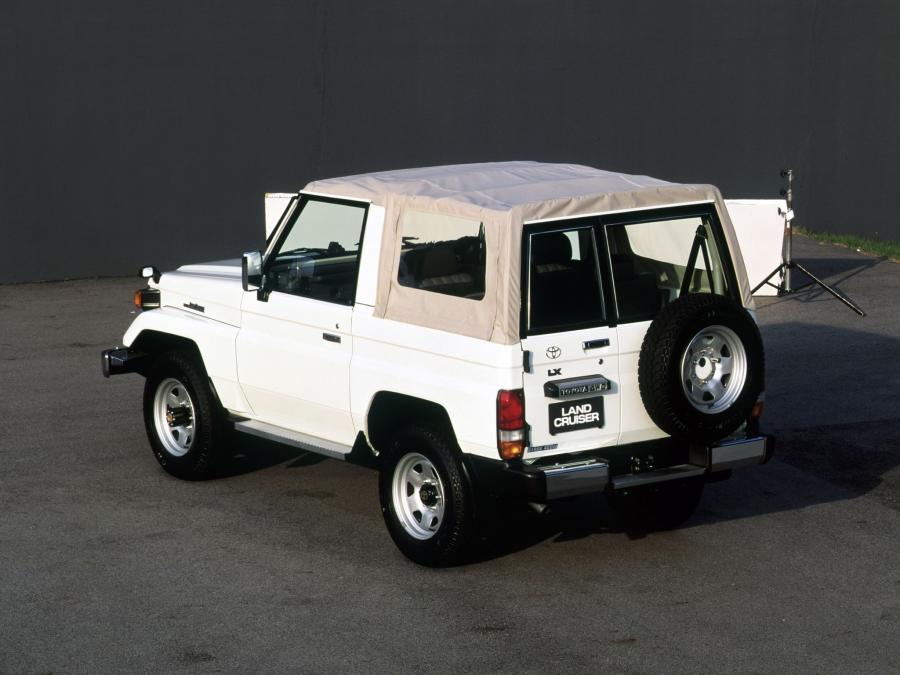  Toyota Land Cruiser 70 (PZJ70) 1990 года  (фото 5 из 11)